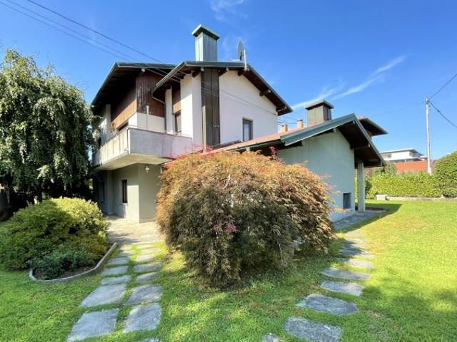 Villa Indipendente in vendita a Como
