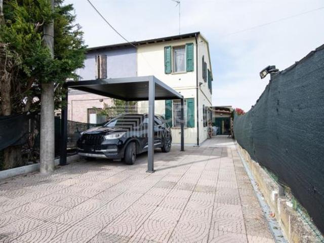 Villa Indipendente in vendita a Conselice, Ravenna