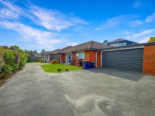 House for rent in Chaslands, Canterbury