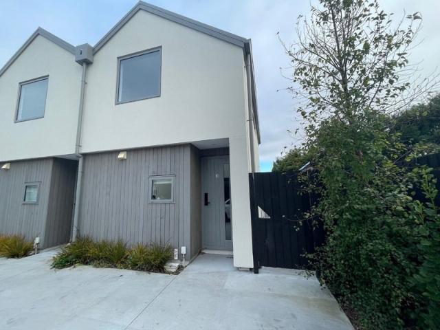 House for rent in Chaslands, Canterbury