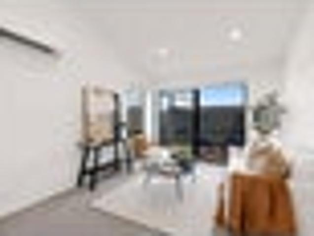 Townhouse for rent in Bryndwr, Canterbury