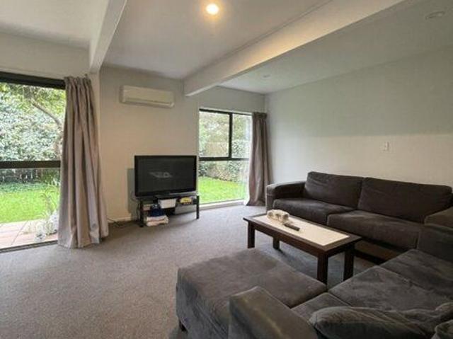 Room for rent in Chaslands, Canterbury