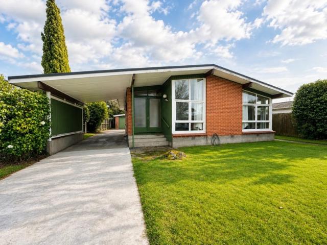 House for rent in Chaslands, Canterbury