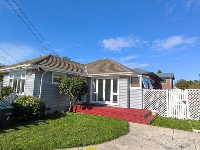 Apartment for rent in Chaslands, Canterbury