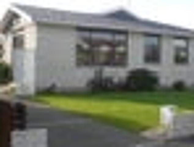 Apartment for rent in Chaslands, Canterbury