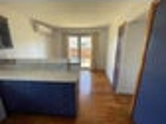 Apartment for rent in Chaslands, Canterbury