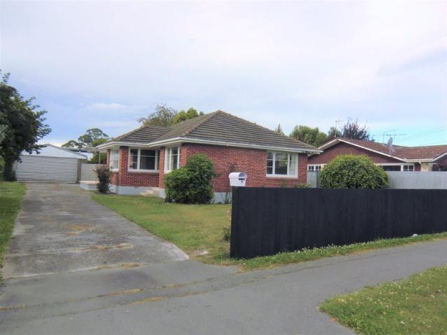 House for rent in Chaslands, Canterbury