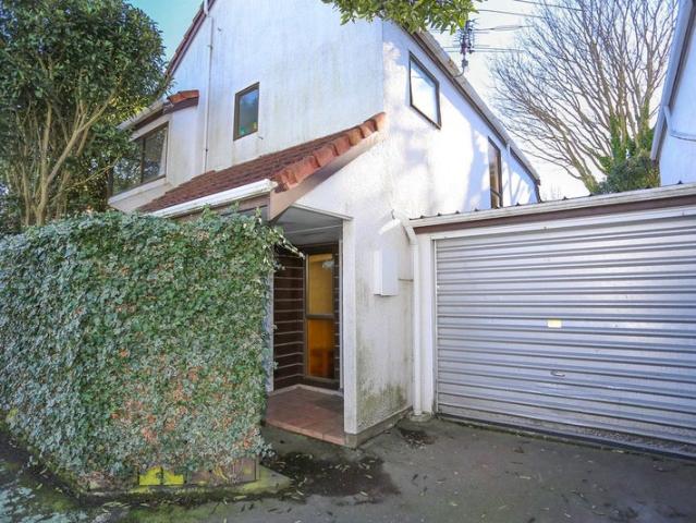 House for rent in Chaslands, Canterbury