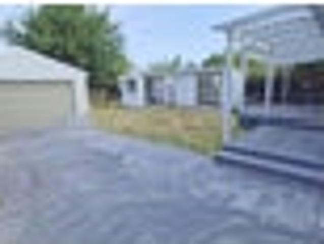 House for rent in Chaslands, Canterbury