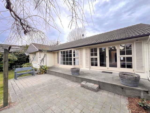 House for rent in Chaslands, Canterbury