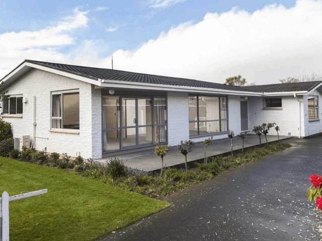House for rent in Chaslands, Canterbury