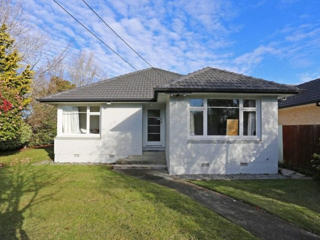 House for rent in Chaslands, Canterbury