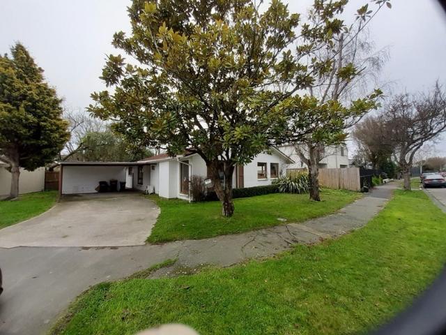 House for rent in Chaslands, Canterbury