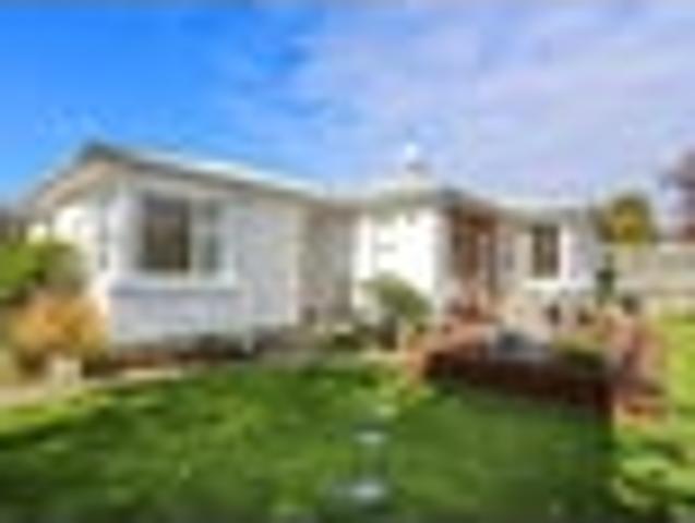 House for rent in Chaslands, Canterbury