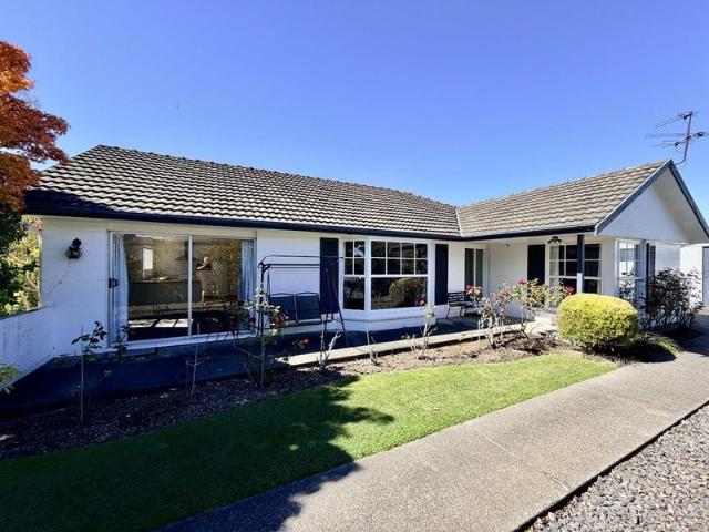 House for rent in Chaslands, Canterbury