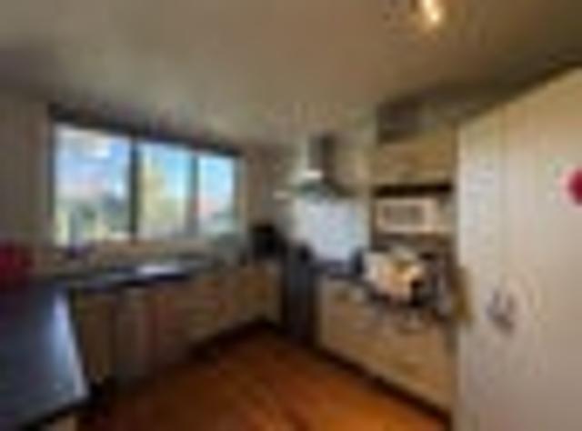 House for rent in Chaslands, Canterbury