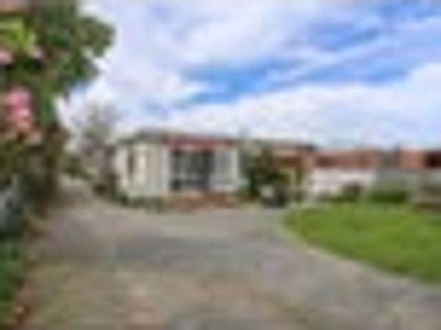 House for rent in Chaslands, Canterbury