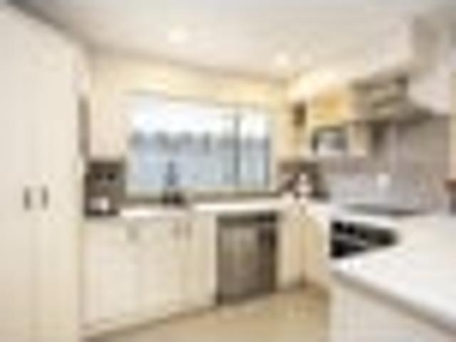 House for rent in Chaslands, Canterbury