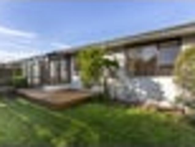 House for rent in Chaslands, Canterbury