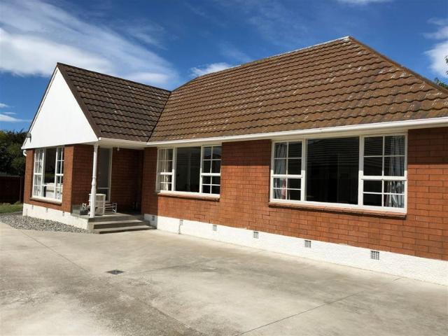 House for rent in Chaslands, Canterbury