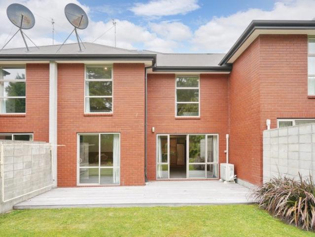 House for rent in Chaslands, Canterbury