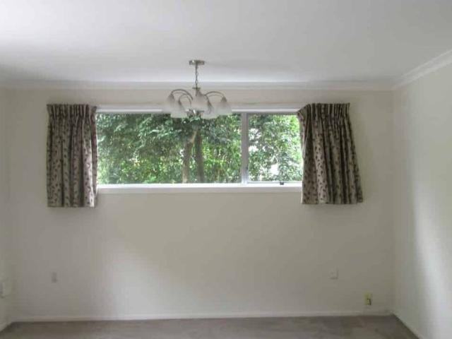House for rent in Chaslands, Canterbury