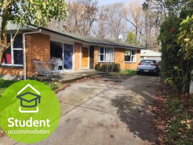 House for rent in Chaslands, Canterbury