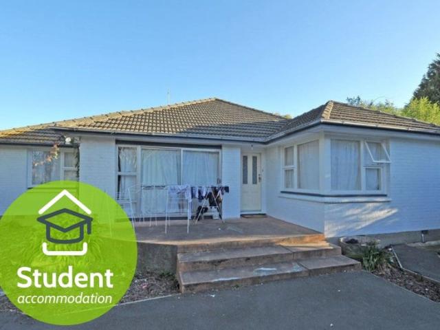 House for rent in Chaslands, Canterbury