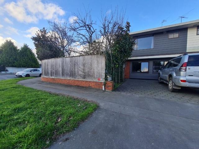House for rent in Chaslands, Canterbury