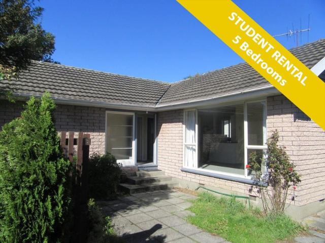 House for rent in Chaslands, Canterbury
