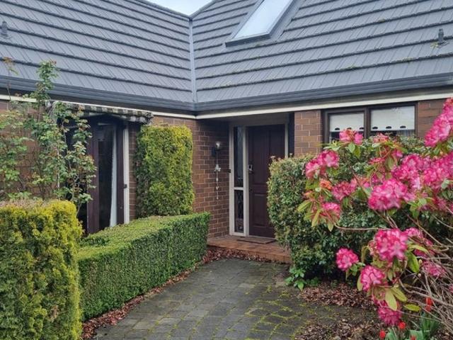 House for rent in Chaslands, Canterbury