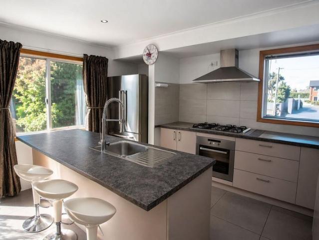 House for rent in Chaslands, Canterbury