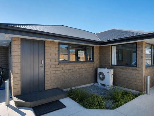 House for rent in Chaslands, Canterbury
