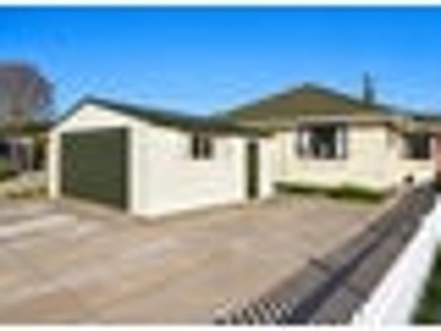 House for rent in Chaslands, Canterbury