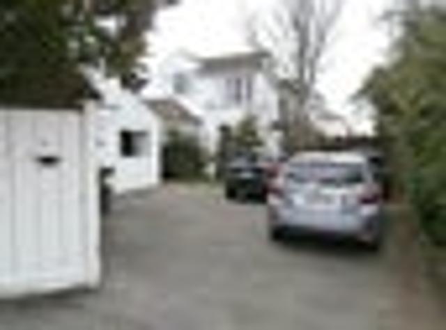 House for rent in Chaslands, Canterbury