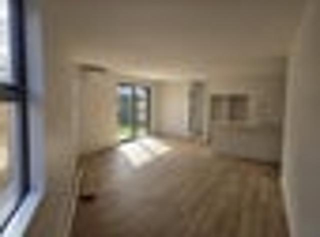 Apartment for rent in Chaslands, Canterbury