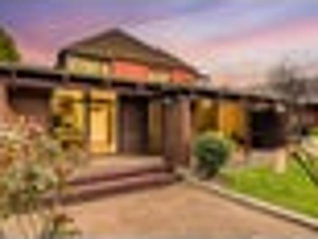 House for rent in Chaslands, Canterbury