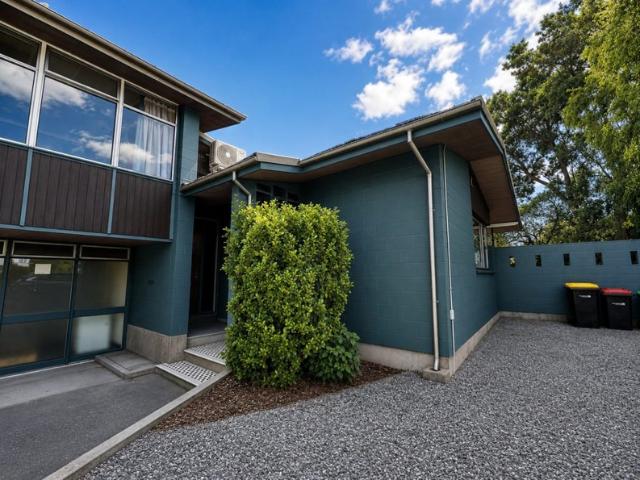 House for rent in Chaslands, Canterbury
