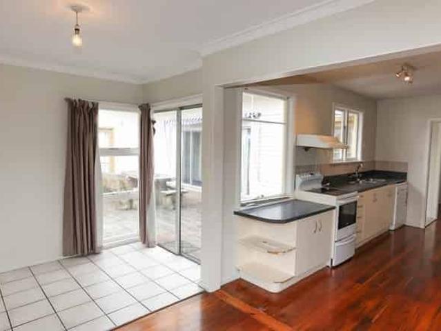 House for rent in Chaslands, Canterbury