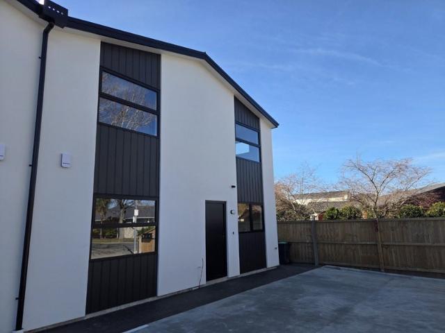 House for rent in Chaslands, Canterbury