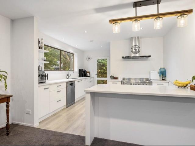 House for rent in Chaslands, Canterbury