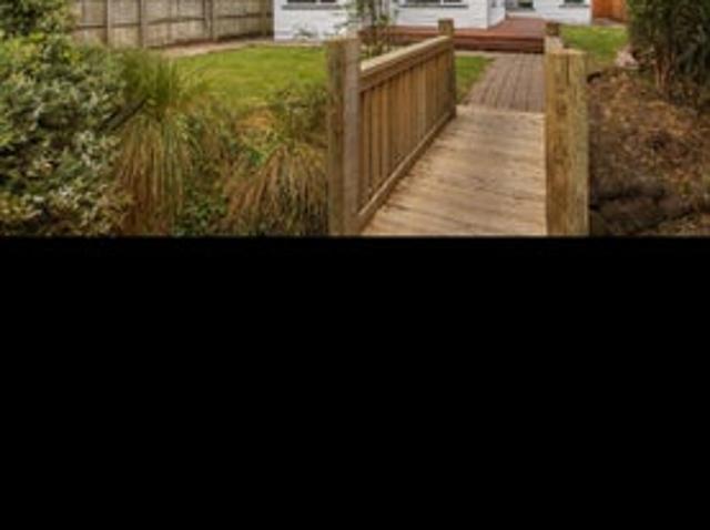 House for rent in Chaslands, Canterbury