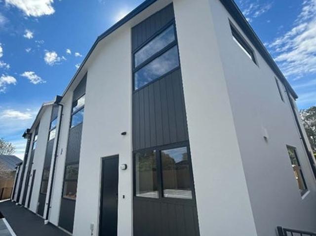 House for rent in Chaslands, Canterbury