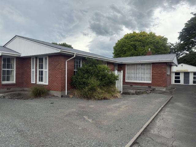 House for rent in Chaslands, Canterbury