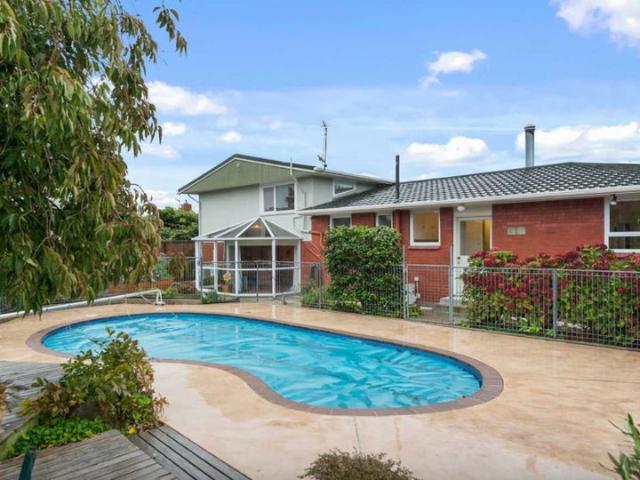 House for rent in Chaslands, Canterbury