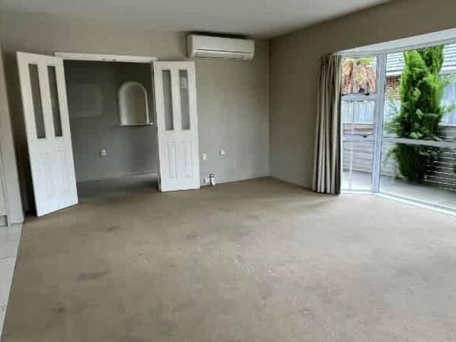 House for rent in Chaslands, Canterbury