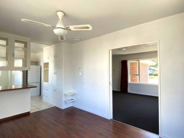 House for rent in Chaslands, Canterbury