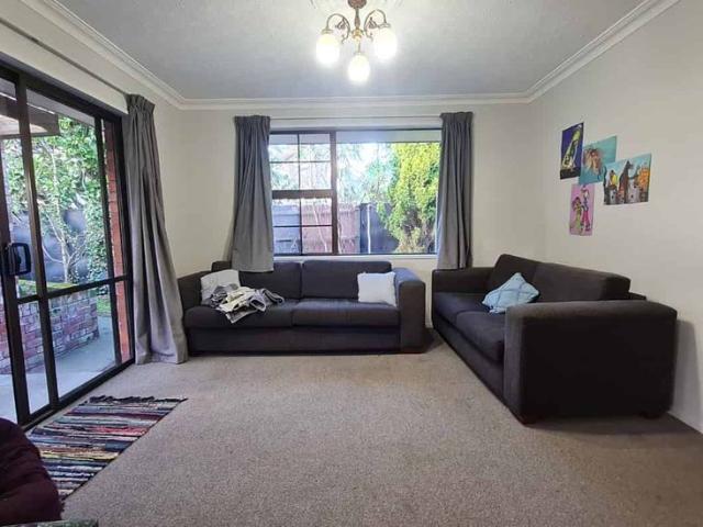 House for rent in Chaslands, Canterbury