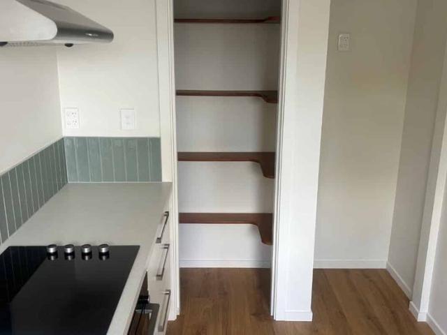 Townhouse for rent in Chaslands, Canterbury