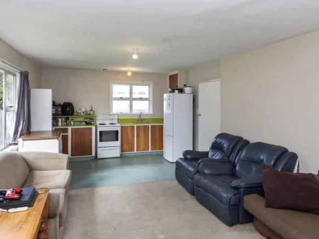 House for rent in Chaslands, Canterbury